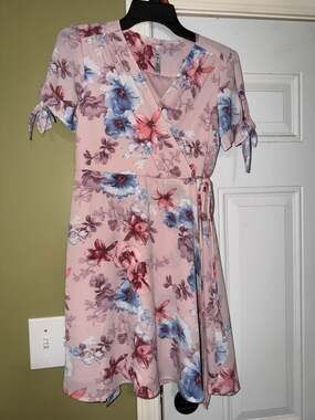 R&B Pink Floral Print Short Sleeve Wrap Midi Dress